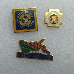 PINS  LES SAUVETEURS  EN MER SNSM LOT DE 3 PINS DIFFERENTS