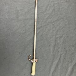 Ba&iuml;onnette Lebel porte drapeau