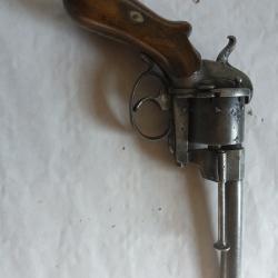 REVOLVER A BROCHE