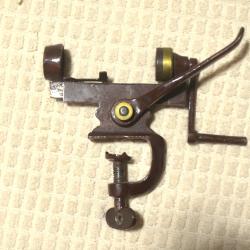 Beau Sertisseur calibre 16 a broche et percussion centrale
