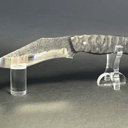 Couteau artisanal forg&eacute; &agrave; la main, pi&egrave;ce unique