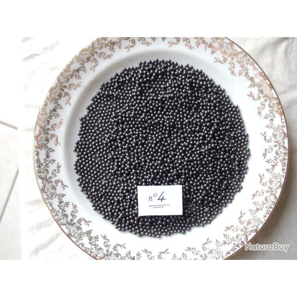 Lot de 3 kilos de grenaille de plomb durci ancien n�4 et n�3.