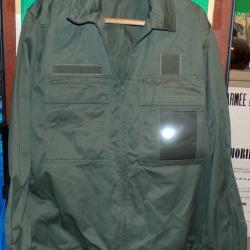 VESTE DE TREILLIS DE  L'ARMEE DE L'AIR  DE L'ARMEE FRANCAISE AVEC ETIQUETTE 2004  , TAILLE  MILITAIR