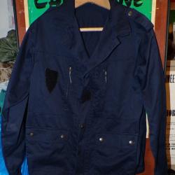 VESTE DE TREILLIS DE COULEUR BLEU TYPE POMPIERS ,FABRICATION FRANCAISE  ,TAILLE 112 L MILITAIRE SOIT