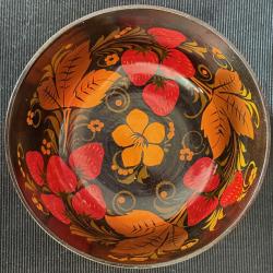 Bol russe en bois peint