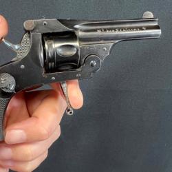 SUPERBE REVOLVER TOP BREAK VENDU PAR POIRIER A PARIS calibre 22 short