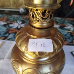 Pied de lampe &agrave; p&eacute;trole ancienne en laiton repouss&eacute; - Napol&eacute;on III / Art Nouveau - TBE - PR11
