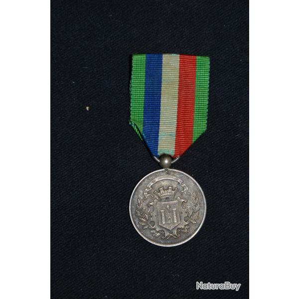 MEDAILLE UNION FRATERNELLE ANCIEN MILITAIRE D'ANGOUL�ME  ARMEES DE TERRE ET DE MER-GUERRE 1870/1871