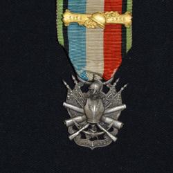MEDAILLE DES VETERANS ARMEE DE TERRE ET DE MER-ANCIENS COMBATTANTS 1914/1918