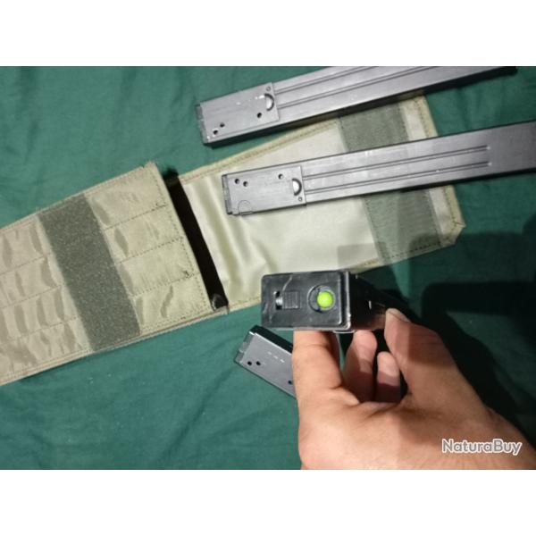 �tuis airsoft Sten marque ou mp40 et 5 chargeurs