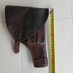 Holster en cuir &agrave; identifier