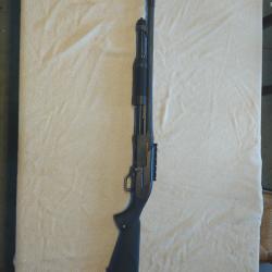 Fusil &agrave; pompe Winchester 12x76 crosse composite noir