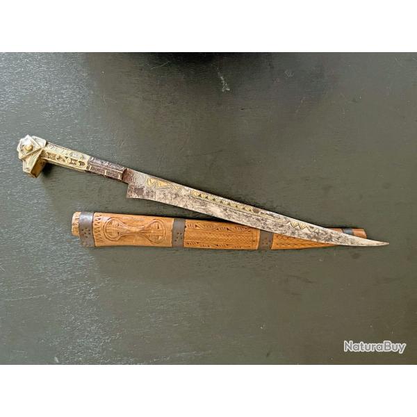ANCIEN VRAI MODELE DE FLISSA DU XIX� SIECLE, POUR COLLECTION MAGHREB IFFLISEN KABYLE BERBERE