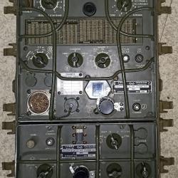 Poste &eacute;metteur-r&eacute;cepteur US RT-77/GRC-9 (FR)