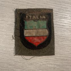 &Eacute;cusson de nationalit&eacute; italienne ( drapeau tricolore et mention brod&eacute;  ITALIA