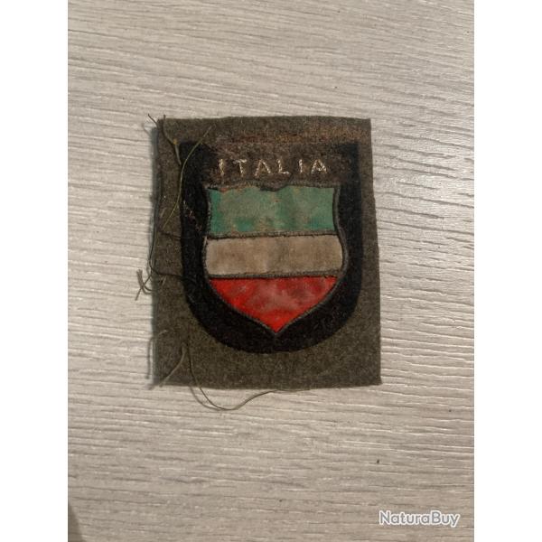 �cusson de nationalit� italienne ( drapeau tricolore et mention brod�  ITALIA