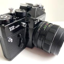 Ancien Appareil Photo Argentique Made in URSS ZENIT 12XP + Objectif Zoom Helios