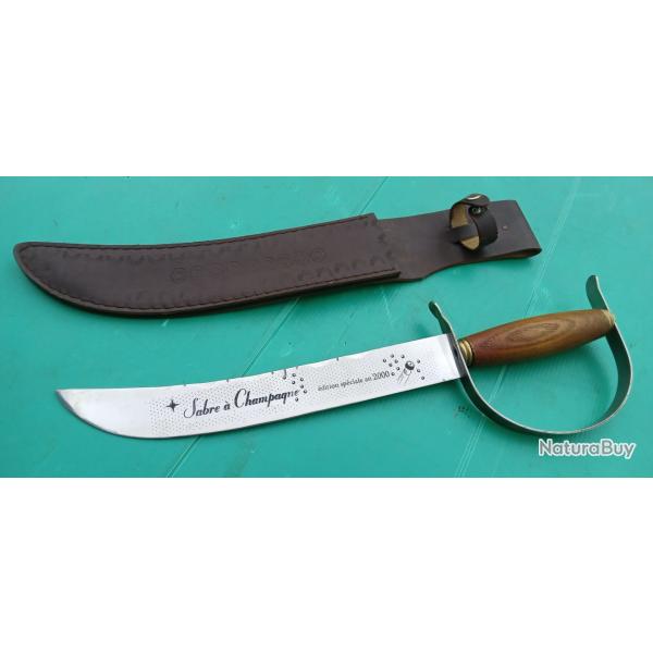 SABRE A CHAMPAGNE EDITION SPECIALE  AN 2000 . AVEC SON FOURREAU  .