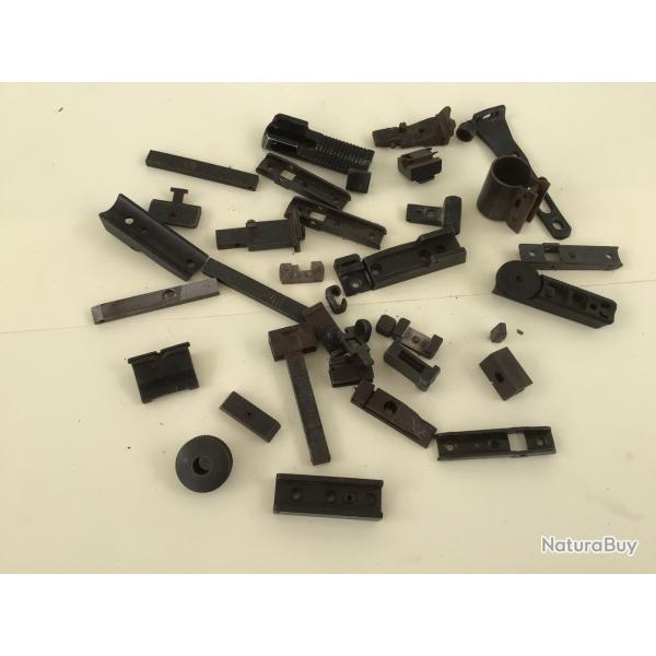 IMPORTANT LOT DE SOCLE ET PI�CES POUR HAUSSES DE VISEE POUR FUSILS ET CARABINES