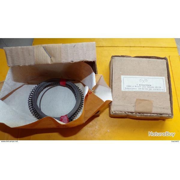LOT DE 2 ENSEMBLES CABLE ET� RESSORT POUR ANTENNE�AN 131 , ARMEE FRANCAISE , ETAT NEUF� VOIR PHOTOS.