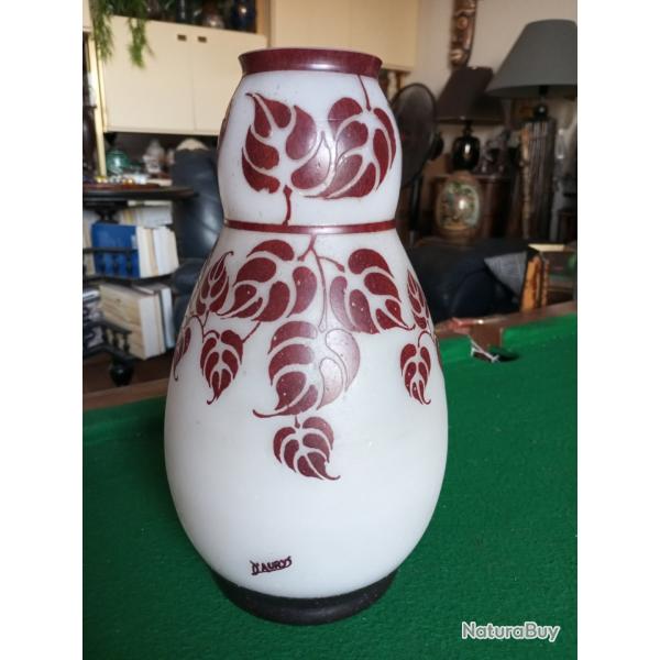 Vase art d�co sign� D'aurys