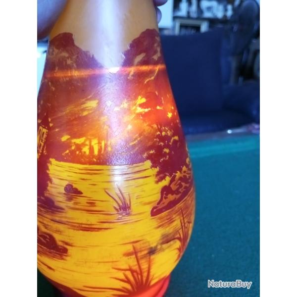 Superbe et rare vase en p�te de verre sign� D'aurys