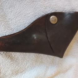 &Eacute;tui en cuir pour revolver , mod&egrave;le inconnu ?