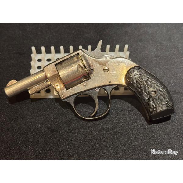 Revolver 22short H&R Young AMERICA