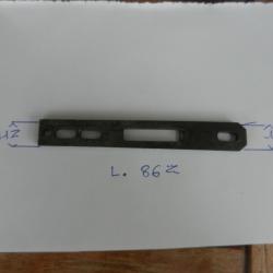 pi&egrave;ce d&eacute;tach&eacute;e m&eacute;tal d'ancien fusil de chasse