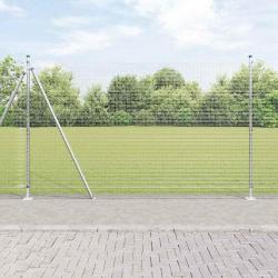 Cl&ocirc;ture en fil soud&eacute; avec base en b&eacute;ton 10 x 1,5 m Argent&eacute;