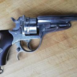 magnifique revolver de collection &agrave; syst&egrave;me sign&eacute; GALAND &agrave; extracteur collectif calibre 9mm