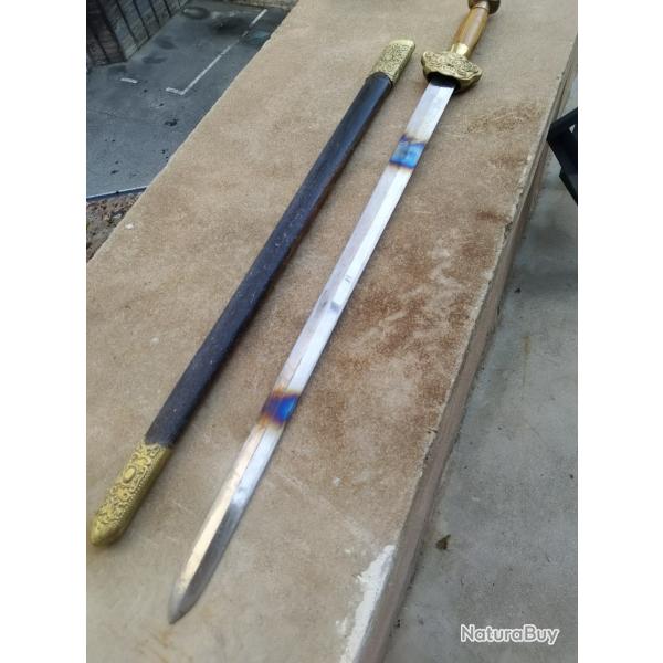 Epee chinoise Asie r�plique lourde � r�nover