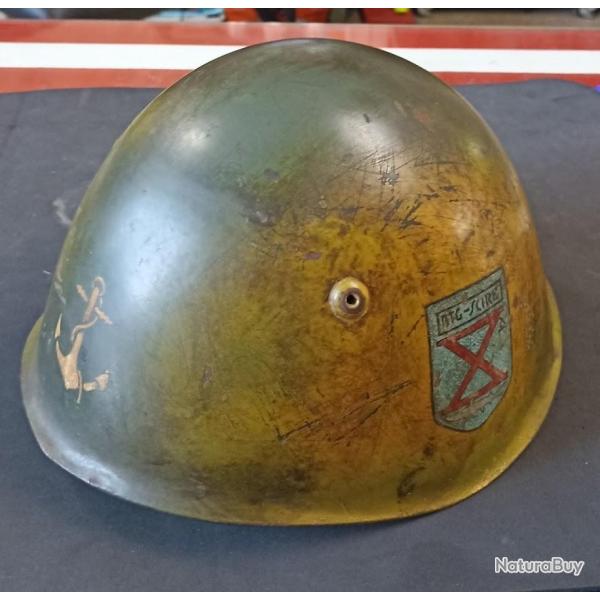 Casque Italien mod�le 33 repeint camo D�cima MAS WW2