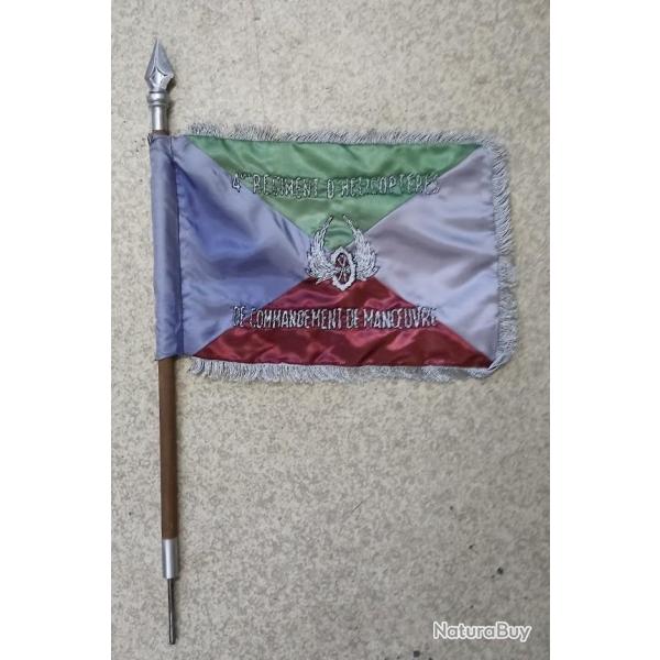 Fanion de commandement 4�me RHCM canetille vintage
