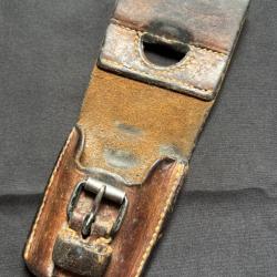 Gousset porte fourreau pour ba&iuml;onnette suisse - WW1/WW2