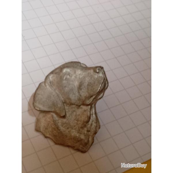 Pin's chien relief genre �tain ref 351