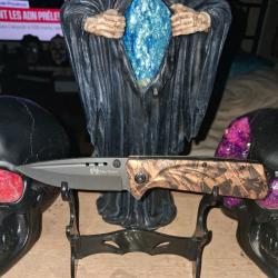 Couteau Max knife lame noire acier 3Cr13 avec &laquo; flipper &raquo;