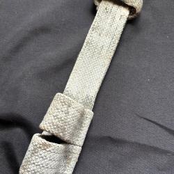 Gousset porte fourreau blanc pour ba&iuml;onnette anglaise clou - WW2