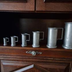 S&eacute;rie de 7 pots en &eacute;tain
