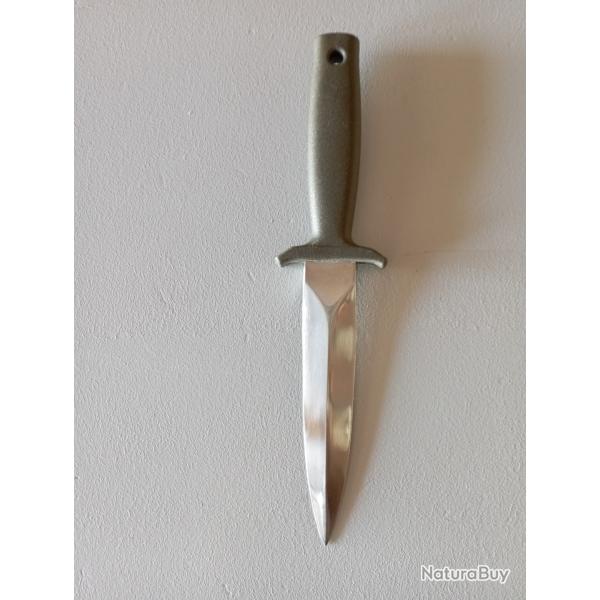 Couteau de botte