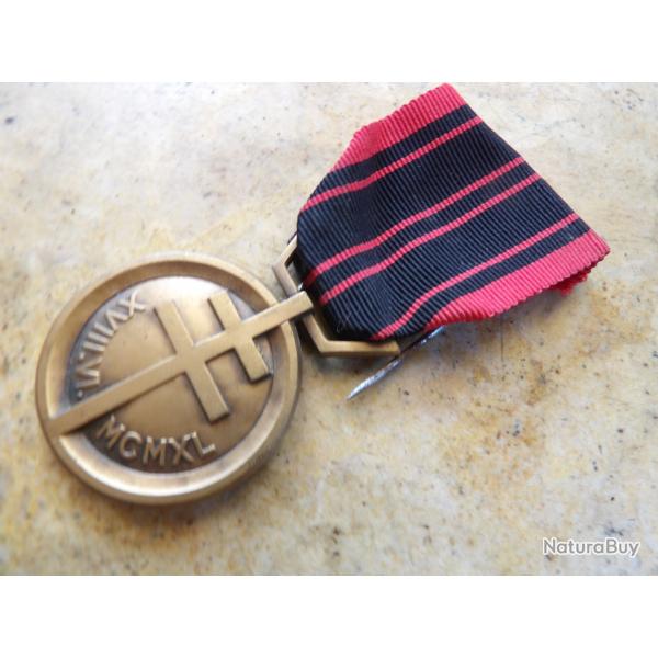 m�daille de la r�sistance bronze militaire volontaire r�sistant �pingle oxyd�e