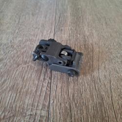 Hausse m&eacute;canique rabattable A.R.M.S rear sight Mil-Spec (USMC / US Army) pour AR-15 / M4