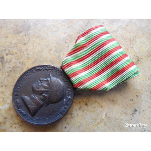 MEDAILLE BRONZE COMMEMORATIVE WW1 1915 / 1918 ITALIE BE