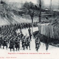 Carte postale ancienne R&eacute;giment d'Infanterie en manoeuvre dans les alpes - N&deg;8626