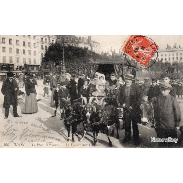 Carte Postale Ancienne - Lyon, La Place Bellecour, La Voiture aux Ch�vres - N�8636
