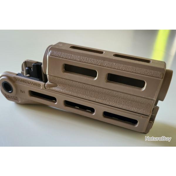 Garde-main FAB Defense Vanguard AK compatible M-LOK avec bouclier thermique pour AK-47/AKM/AK-74