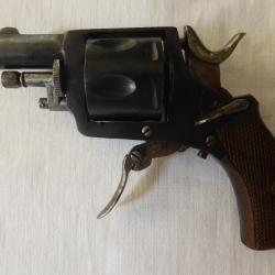 Beau revolver Velodog cal 320 double action (1)