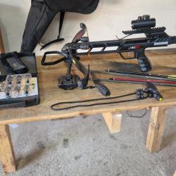 Arbal&egrave;te EK-Archery JAG II Pro plus accessoires.