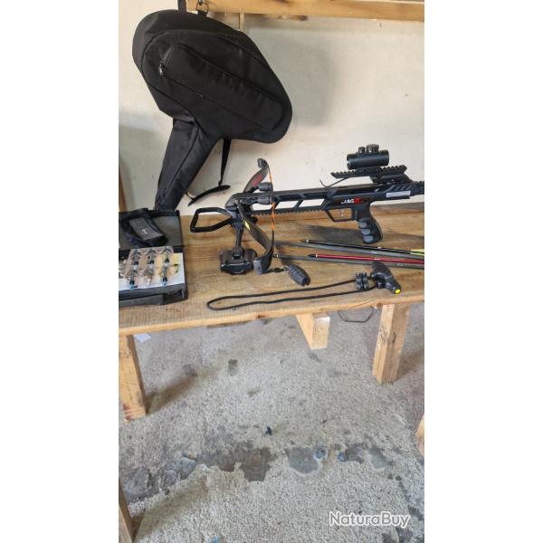 Arbal�te EK-Archery JAG II Pro plus accessoires.