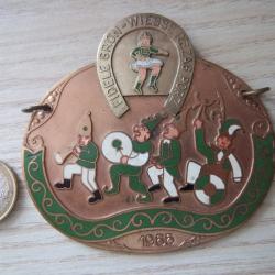 plaque folklorique Allemande 1966 collection  78 grs
